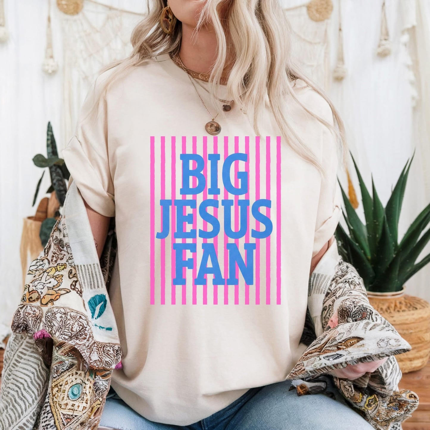Big Jesus Fan Graphic Tee D-1013