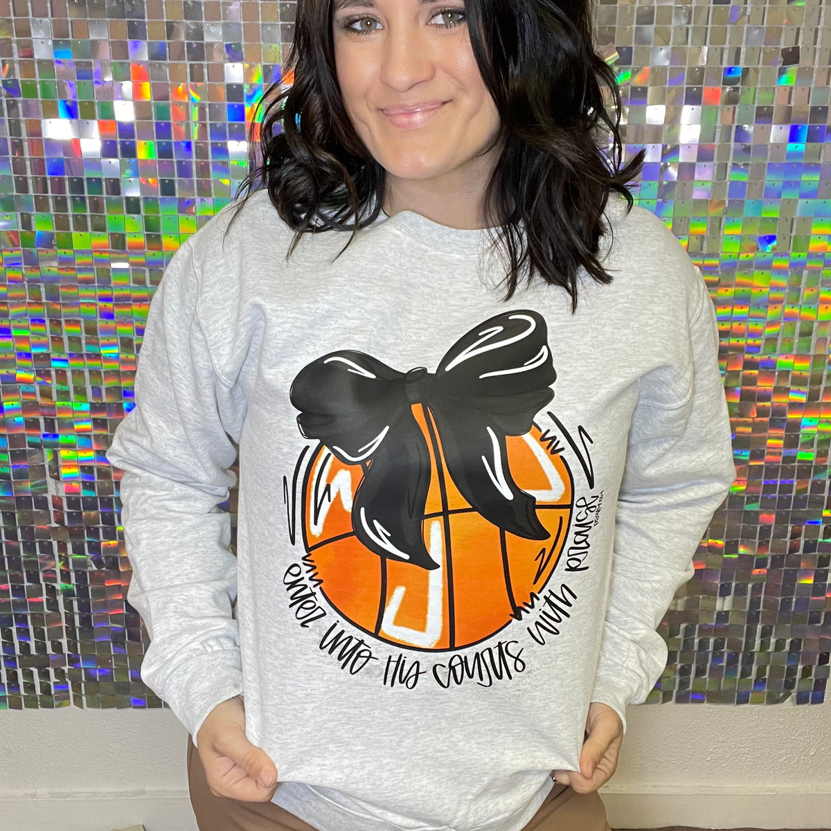 Enter Into His Courts Graphic Crewneck D-1053